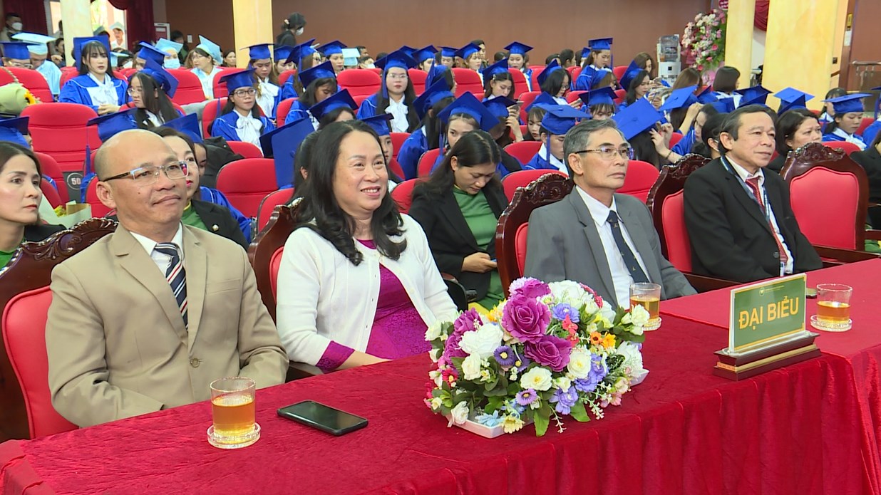 Trường cao đẳng y tế Lâm Đồng khai giảng năm học mới